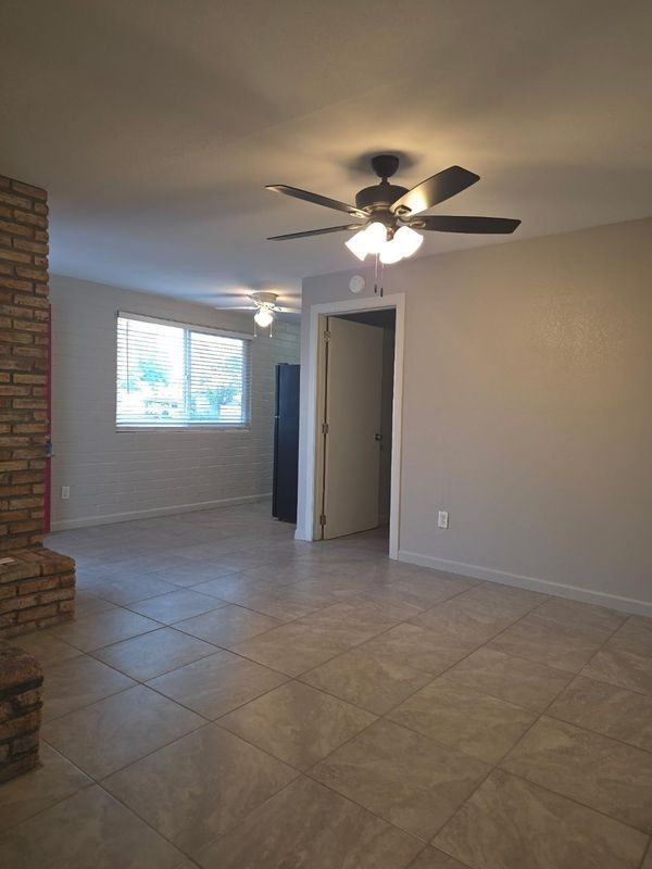 624 E Roosevelt Ave ##6 - Photo 5 of 9