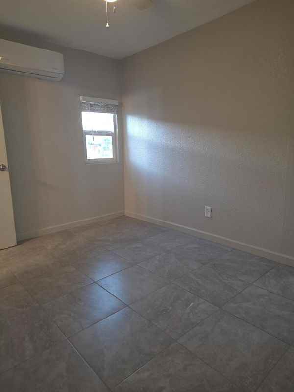 624 E Roosevelt Ave ##6 - Photo 6 of 9