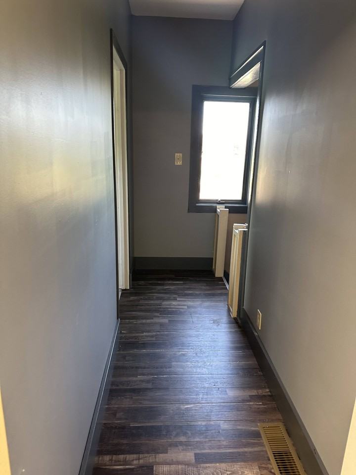 1626 5th Avenue East - Photo 6 of 8