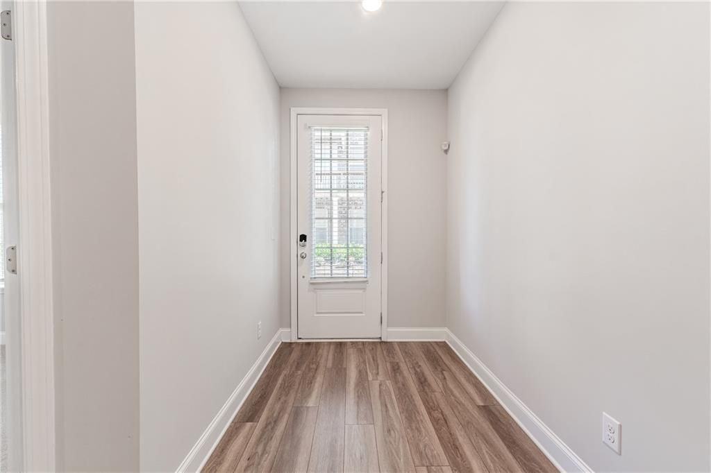 5051 Pinckney Ln - Photo 2 of 50