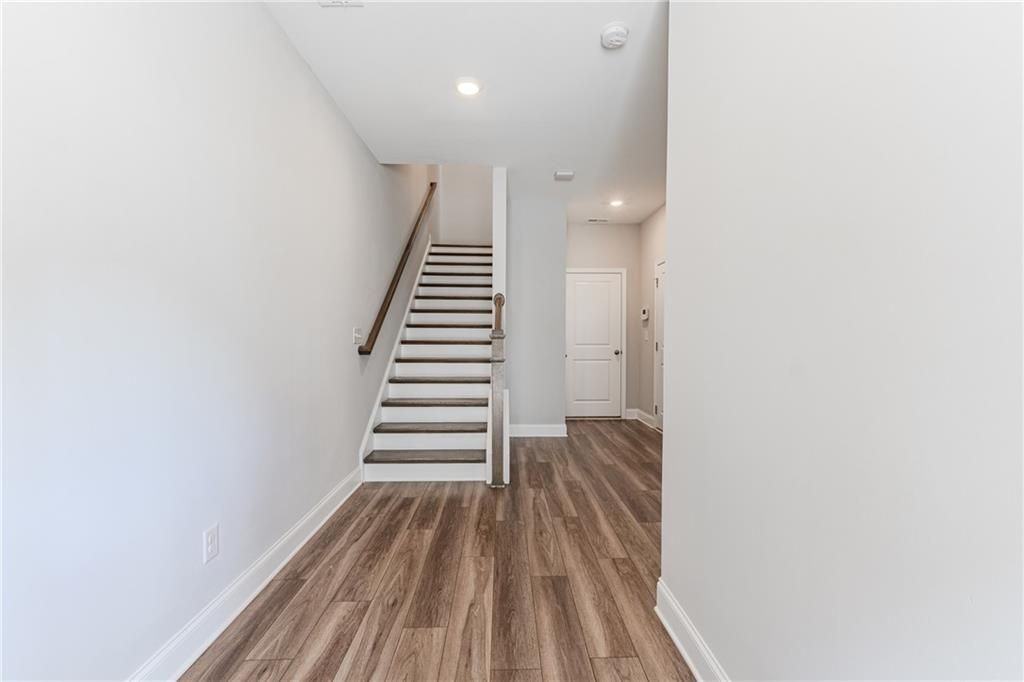 5051 Pinckney Ln - Photo 3 of 50