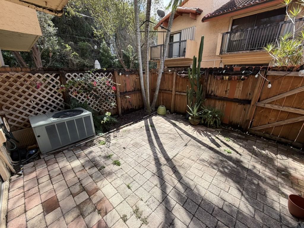 10175 Sw 77th Ct #10175 - Photo 4 of 20