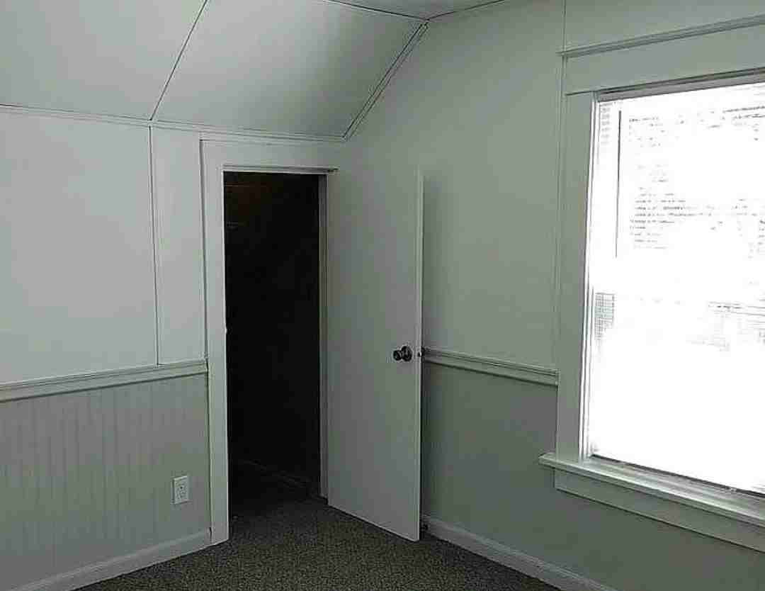 3217 Caledonia St #NA - Photo 2 of 7