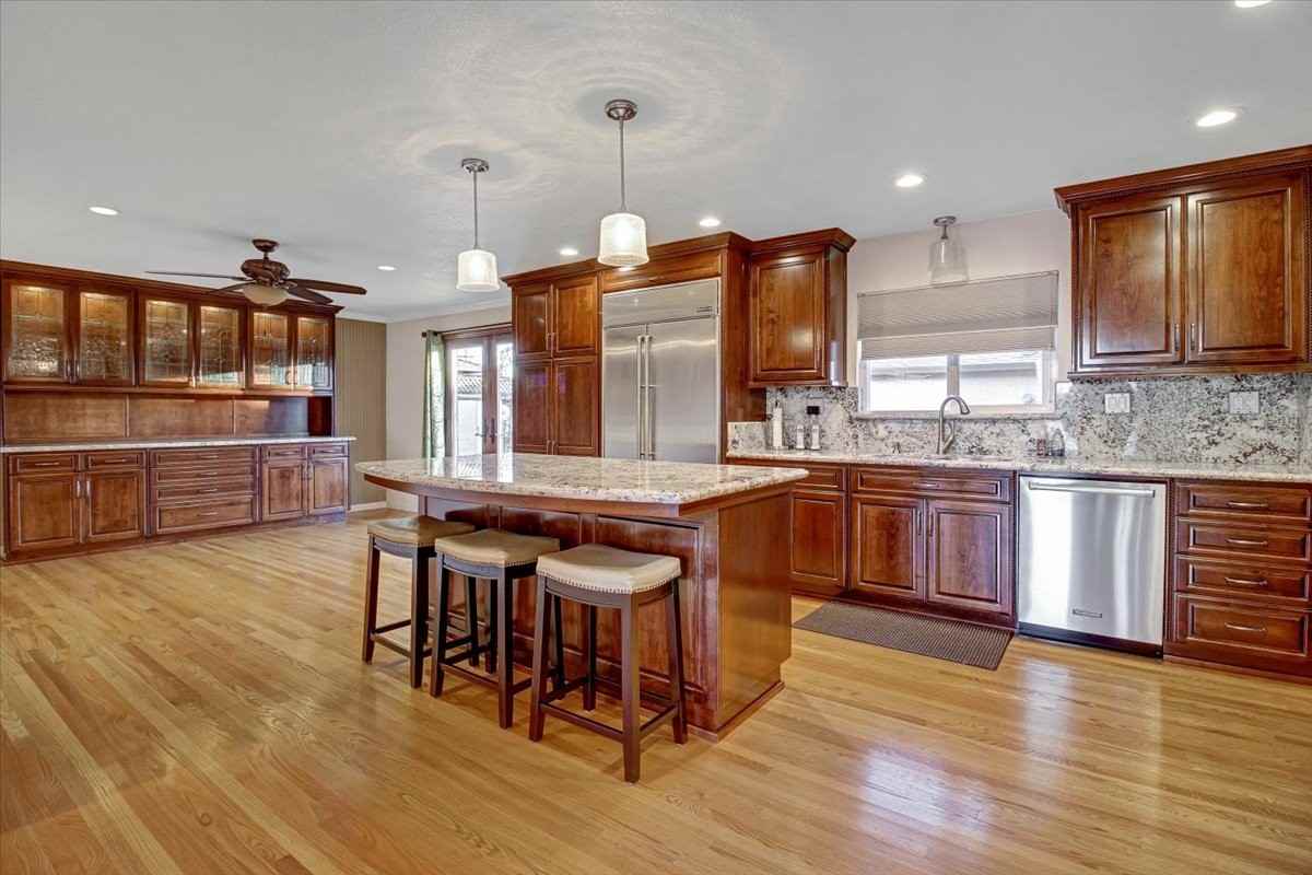 884 Wagoner Dr #NA - Photo 3 of 20