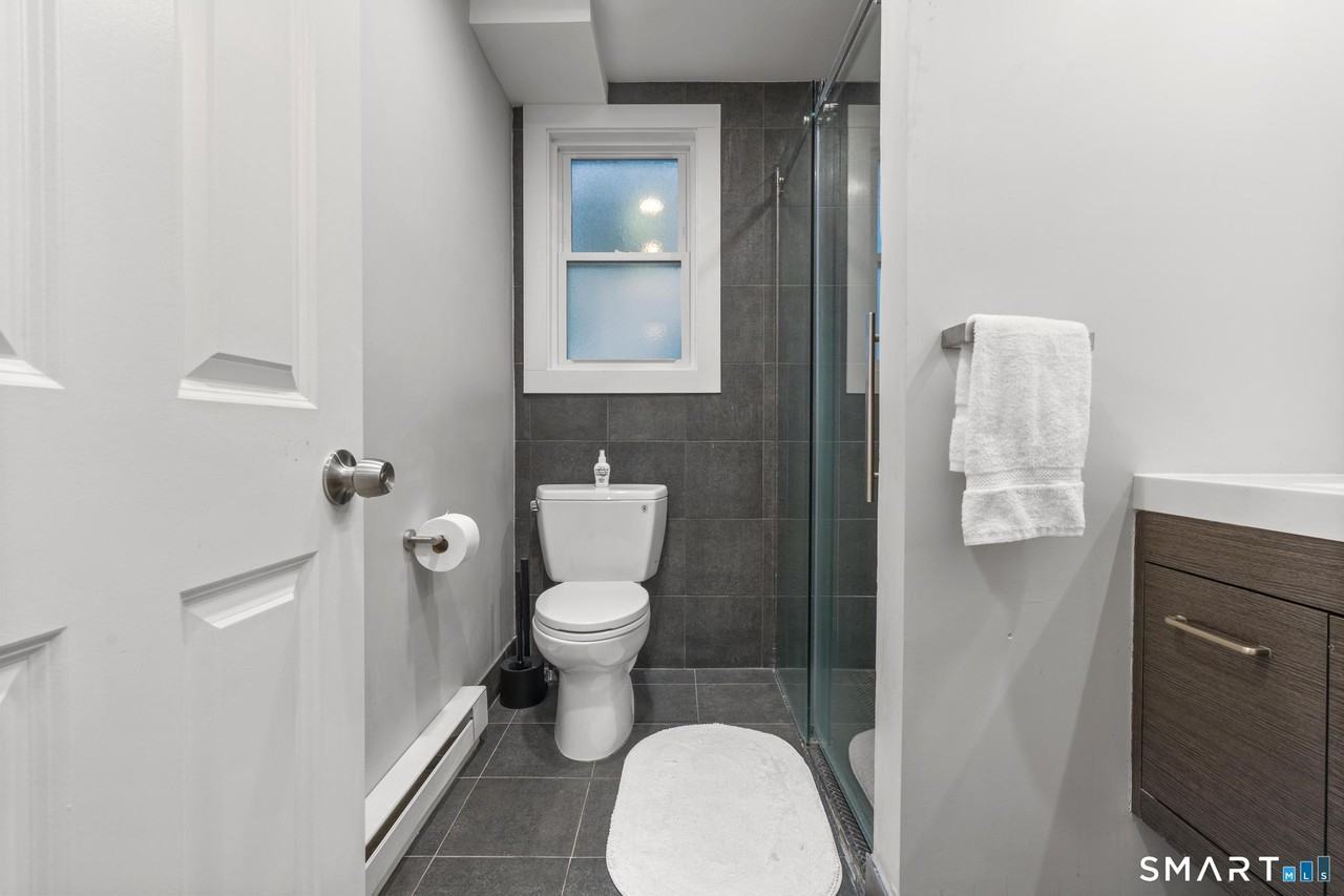 7 Willowbrook Pl #NA - Photo 2 of 20