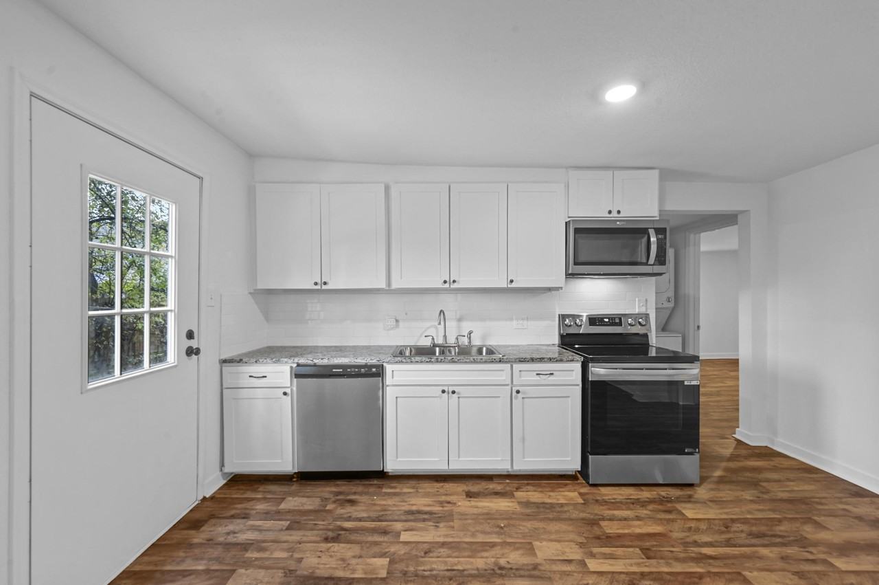 105 Short St #1 - Photo 7 of 20