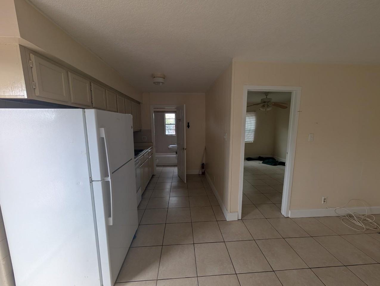 8312 N 11th St - Photo 4 of 9