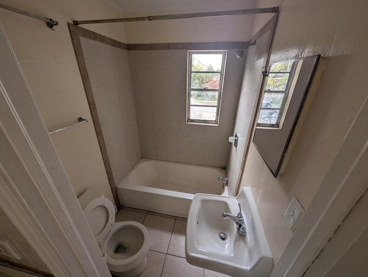 8312 N 11th St - Photo 7 of 9