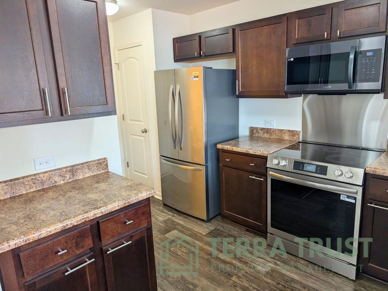 848 Georgia Oak Ln - Photo 4 of 20