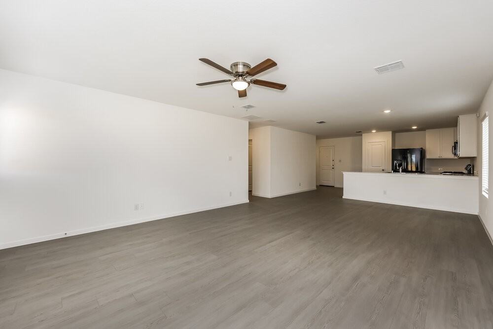 1426 Merlin Bluff St - Photo 3 of 16