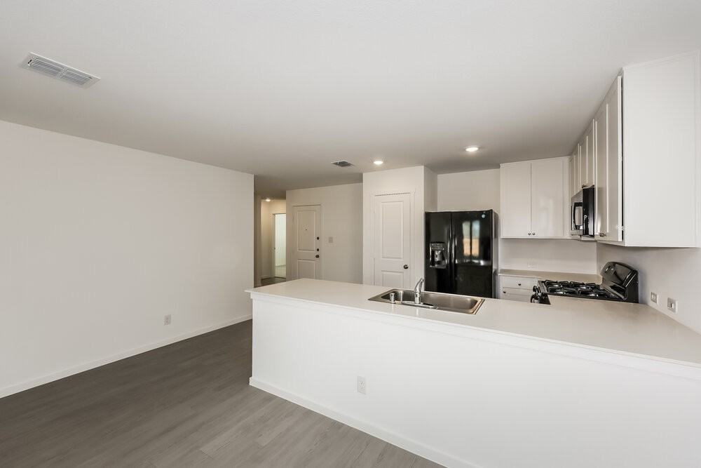 1426 Merlin Bluff St - Photo 7 of 16