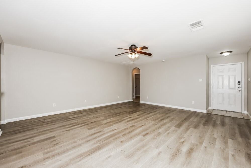 4729 Cedar Springs Dr - Photo 3 of 16