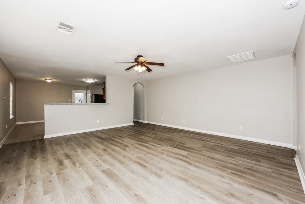 4729 Cedar Springs Dr - Photo 4 of 16