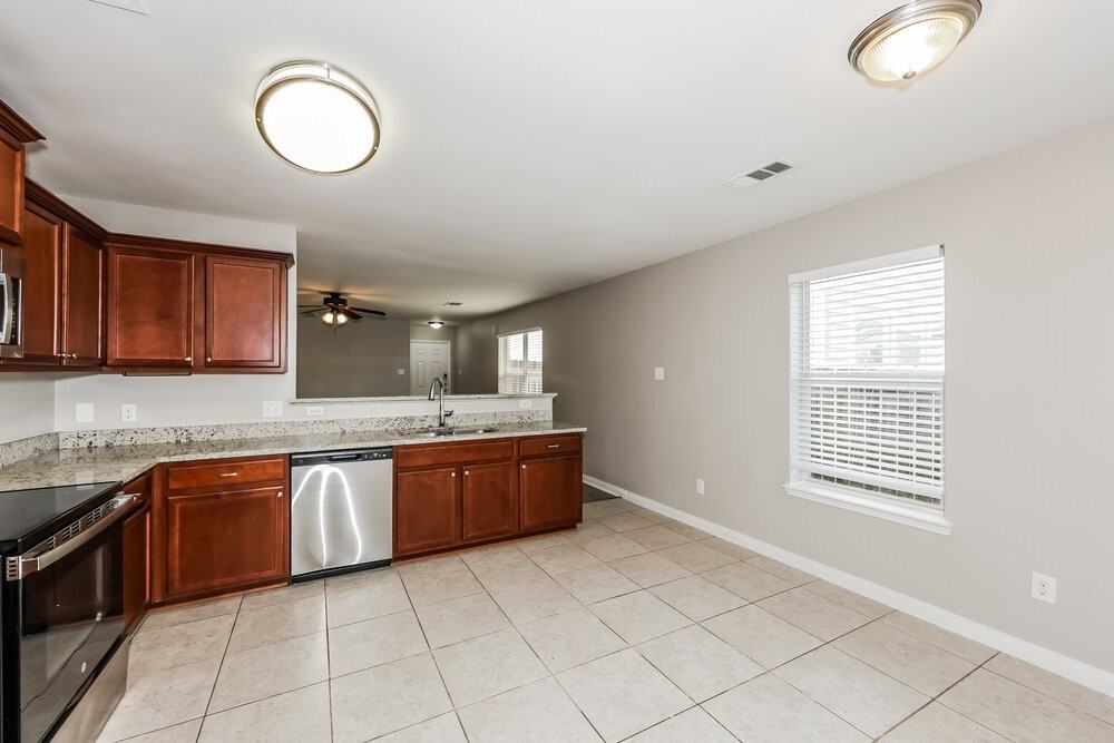 4729 Cedar Springs Dr - Photo 7 of 16