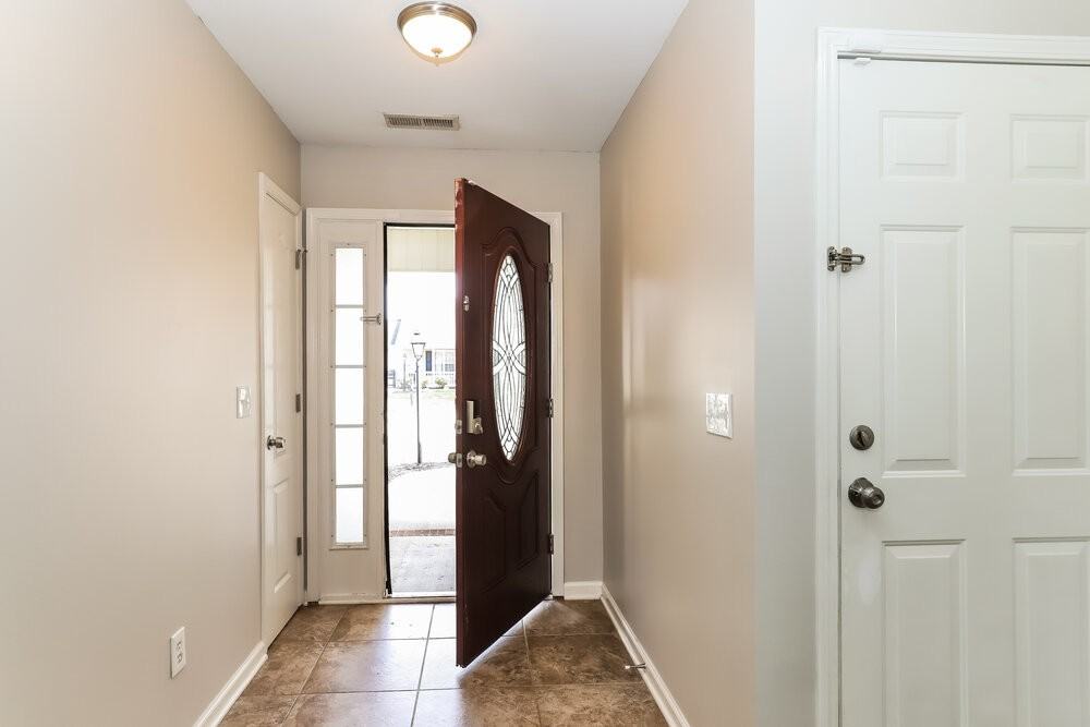 5204 Mount Hope Dr - Photo 4 of 16