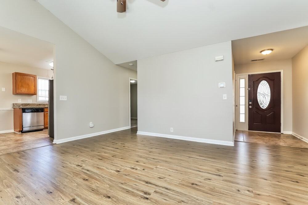 5204 Mount Hope Dr - Photo 6 of 16