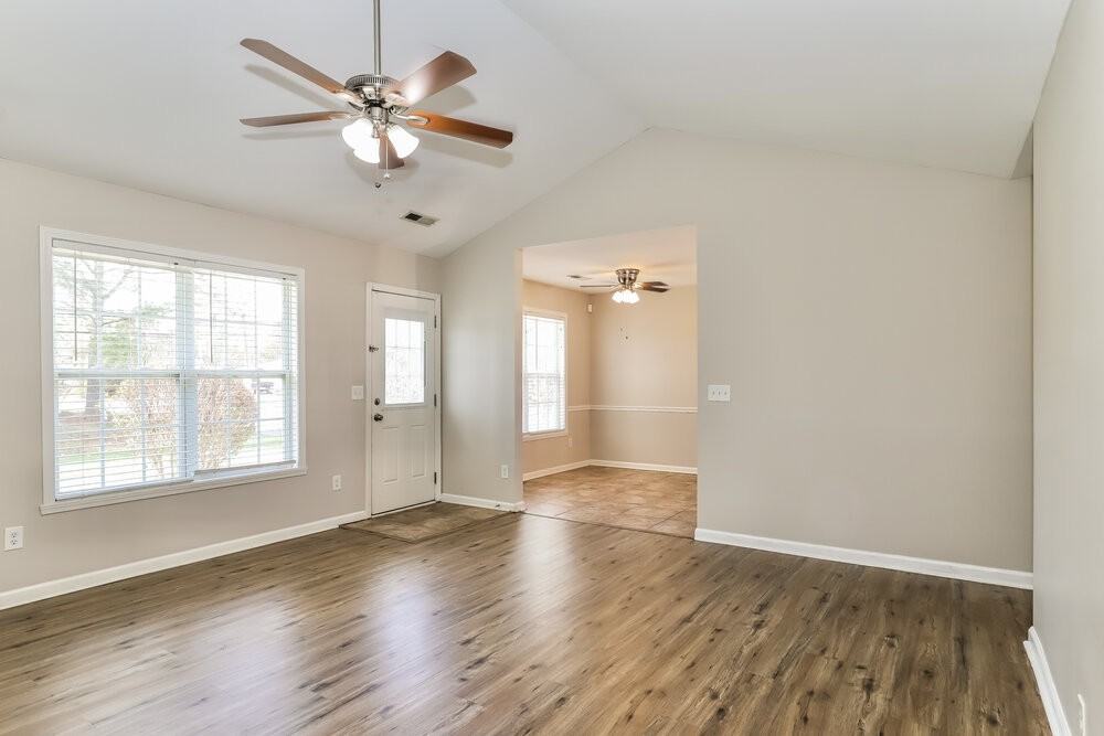 5204 Mount Hope Dr - Photo 7 of 16