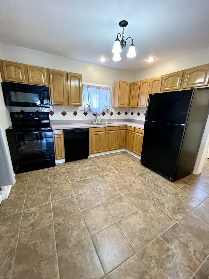 22 East Ave #1 - Photo 7 of 14