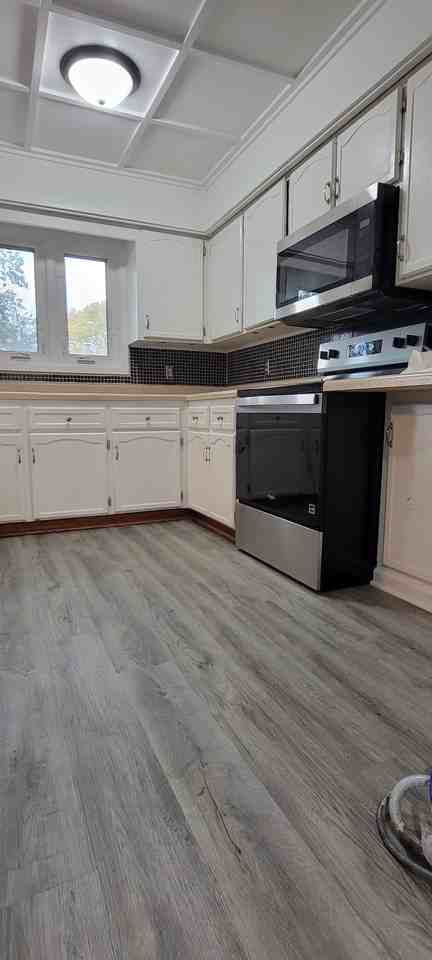 312 38th Street - Photo 3 of 19