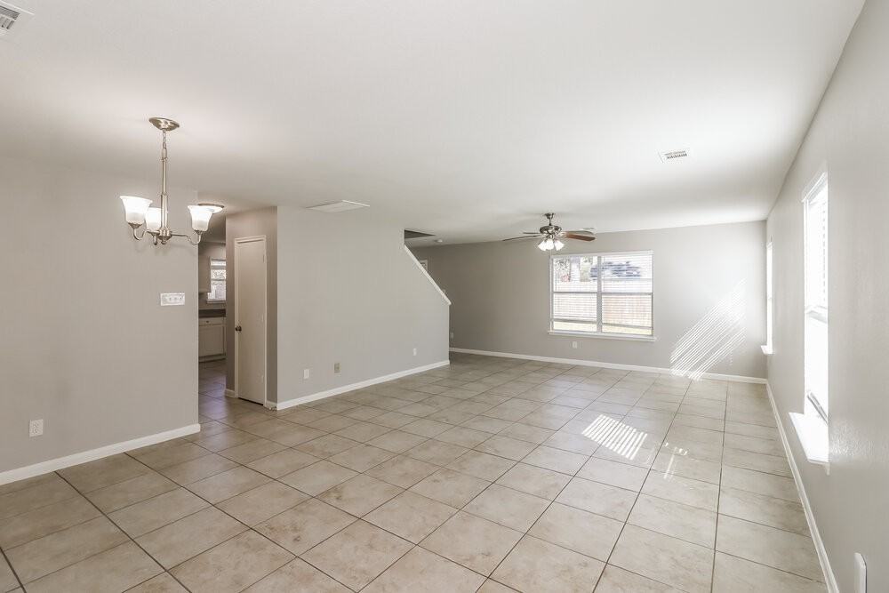 20622 Bishops Gate Ln - Photo 5 of 17