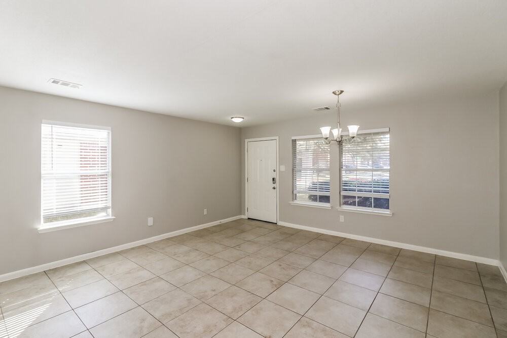 20622 Bishops Gate Ln - Photo 7 of 17