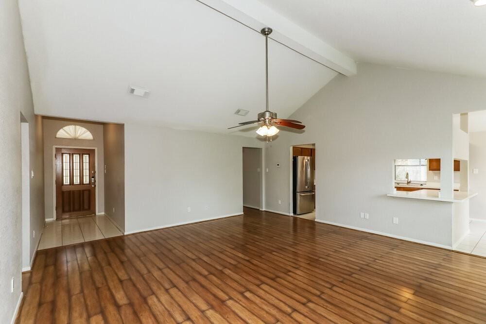 2203 Saint James Pl - Photo 4 of 16