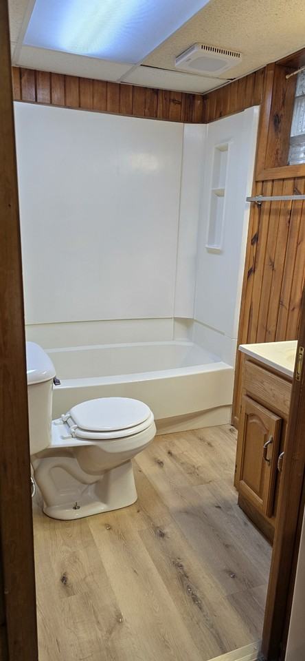 1420 Thompson Avenue - Photo 3 of 24