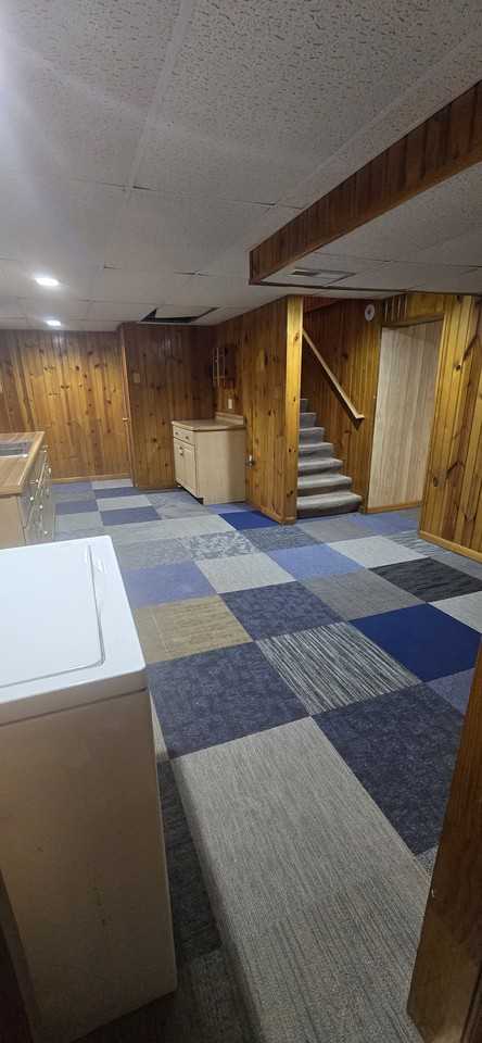 1420 Thompson Avenue - Photo 5 of 24