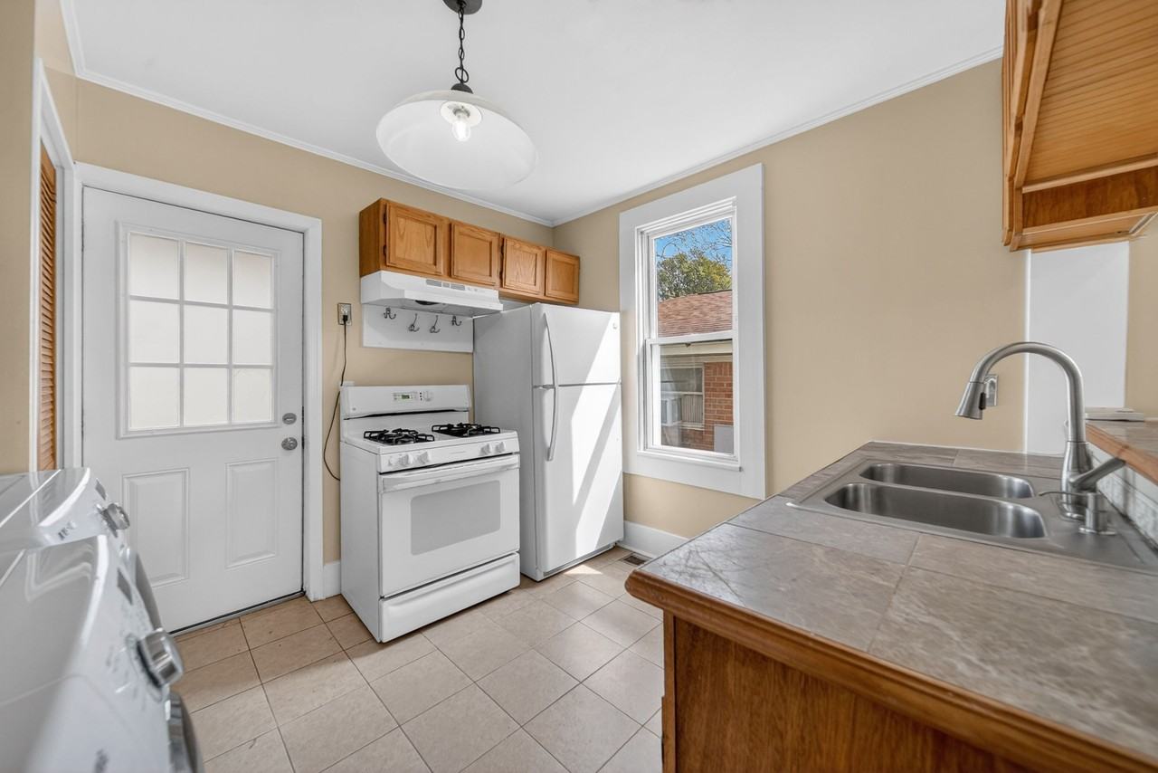 1004 Woronoca Ave #1 - Photo 6 of 13