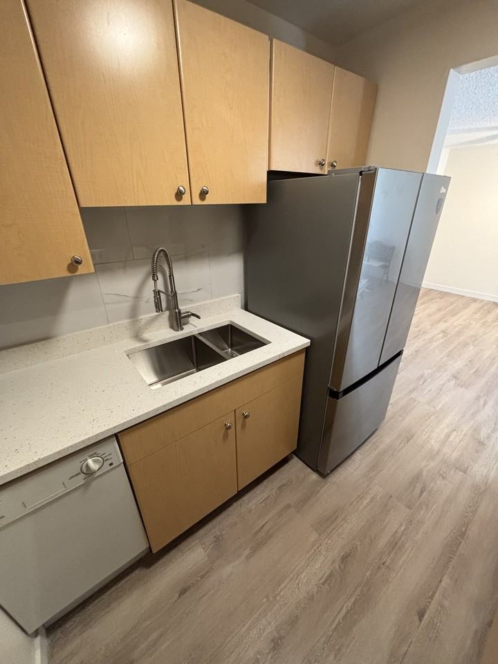 1811 Adanac Street #212 - Photo 4 of 18