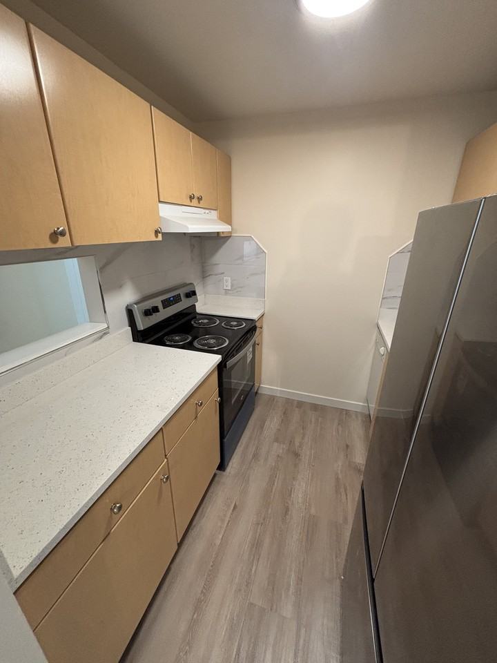 1811 Adanac Street #212 - Photo 6 of 18