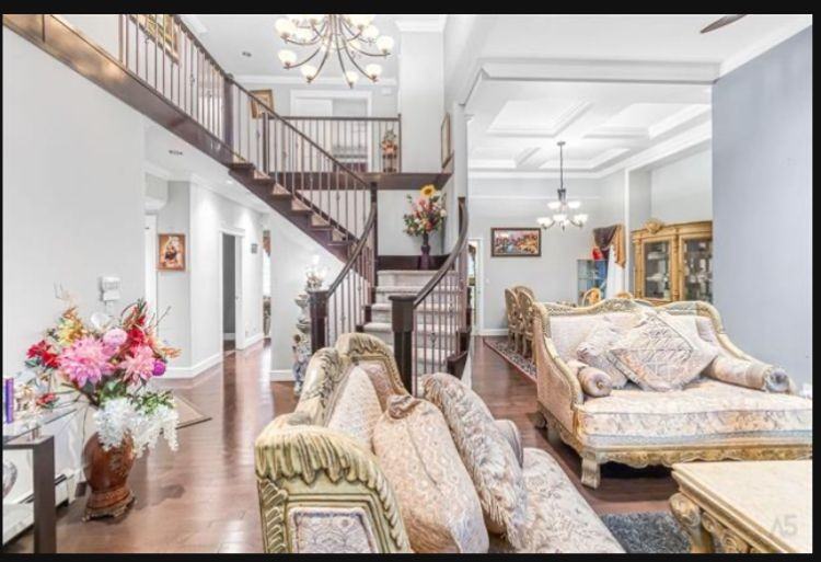 14086 68 Avenue #4 Bedroom - Photo 3 of 10