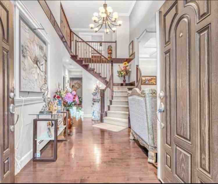 14086 68 Avenue #4 Bedroom - Photo 2 of 10