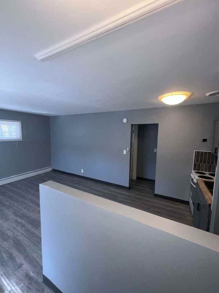 1952 Maryland Ave E #9 - Photo 6 of 10