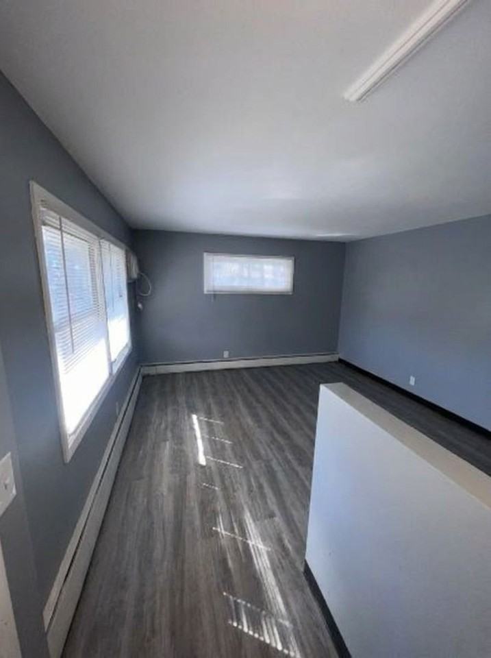 1952 Maryland Ave E #9 - Photo 7 of 10