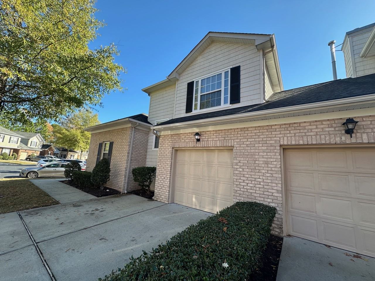 1463 Otterbourne Cir #1 - Photo 2 of 12