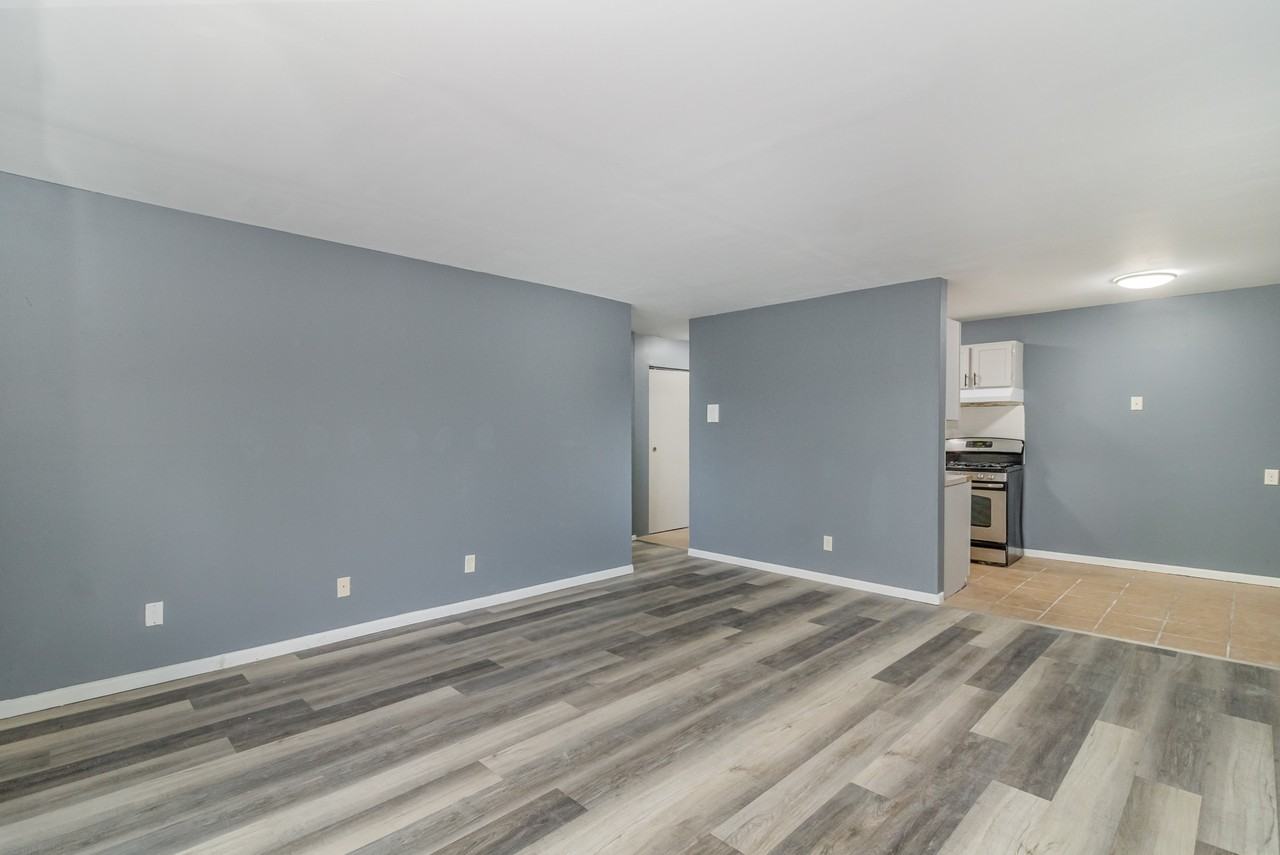 5301 Russell Ave N #105 - Photo 4 of 23