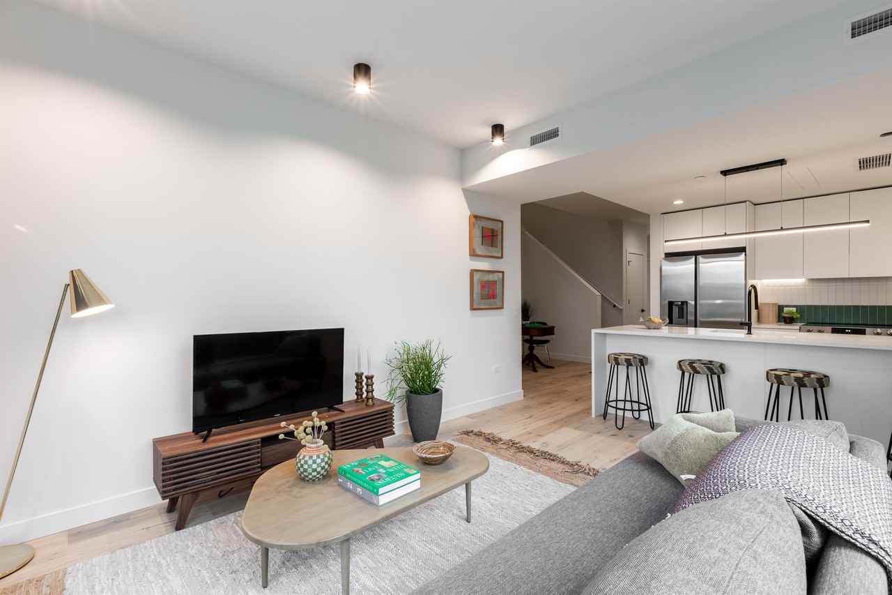 1101 Lodge Evanston - Photo 3 of 36