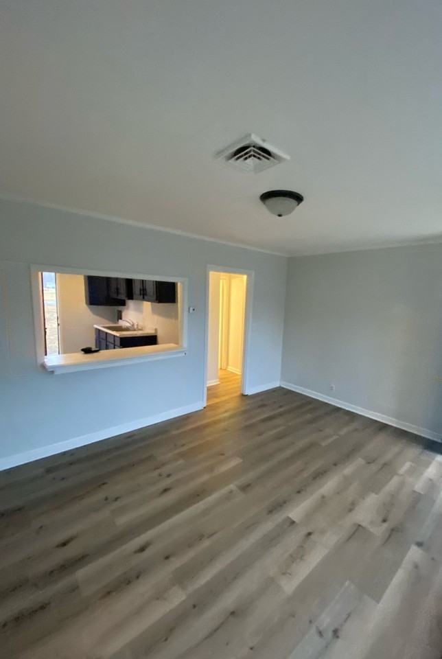 3411 Mccormick Ave #1 - Photo 5 of 7