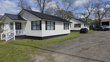 featured image of 107 N Erin St