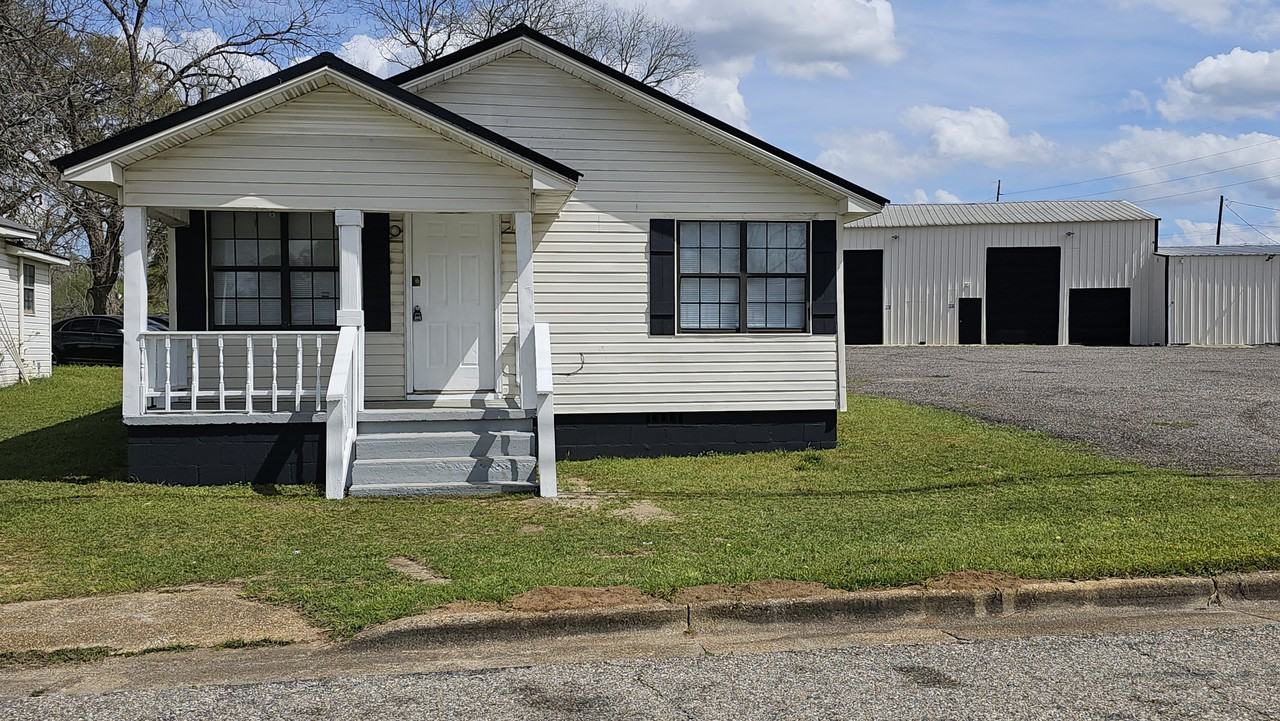 107 N Erin St #107NERINST - Photo 2 of 17