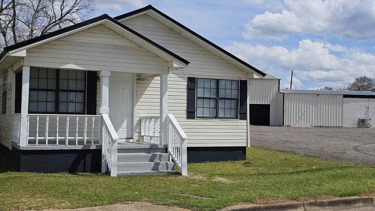 107 N Erin St #107NERINST - Photo 3 of 17