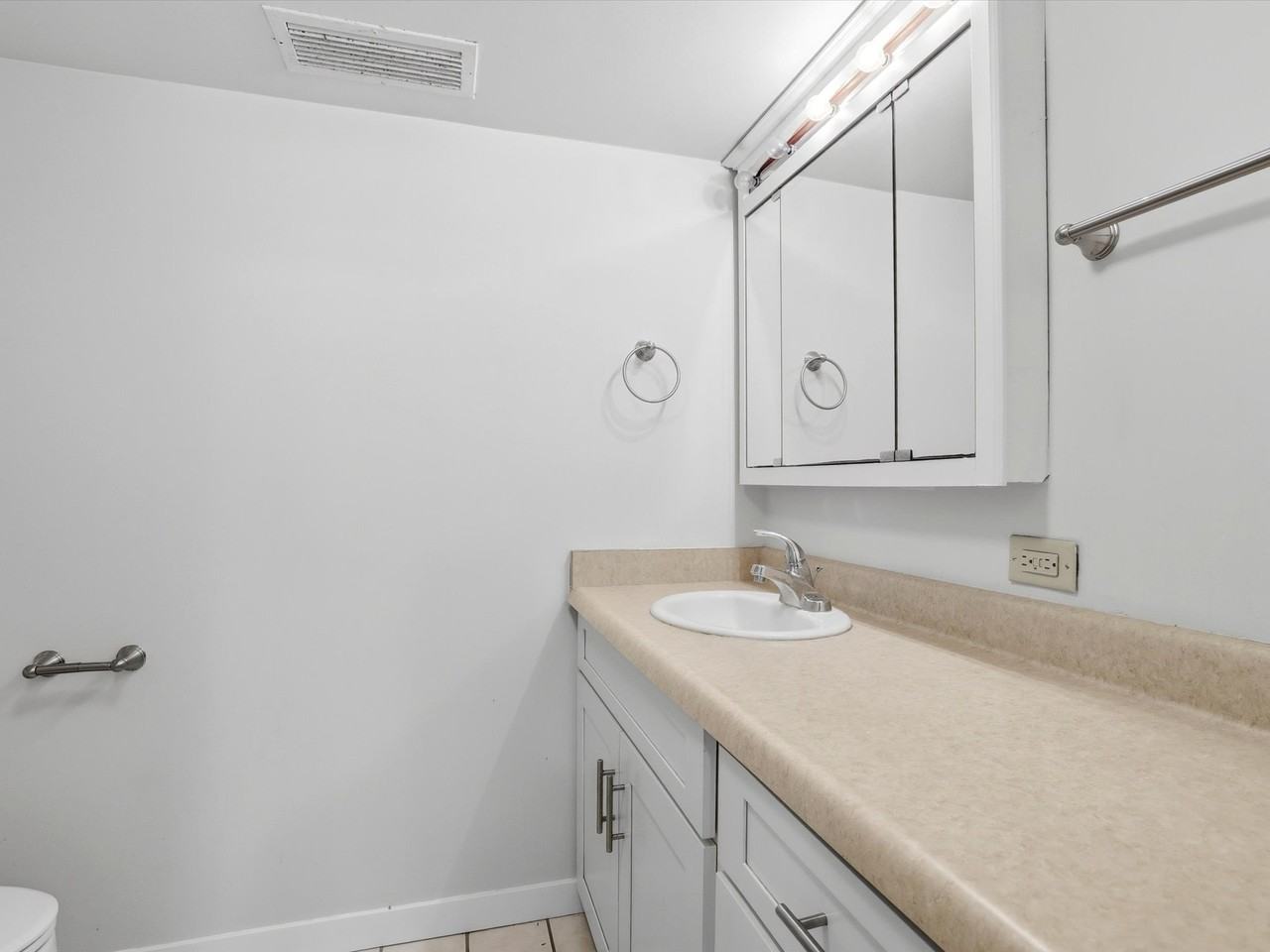 2533 Ala Wai Blvd #1 - Photo 6 of 15