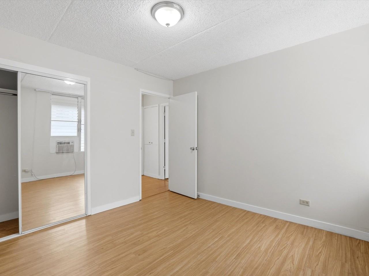 2533 Ala Wai Blvd #1 - Photo 7 of 15