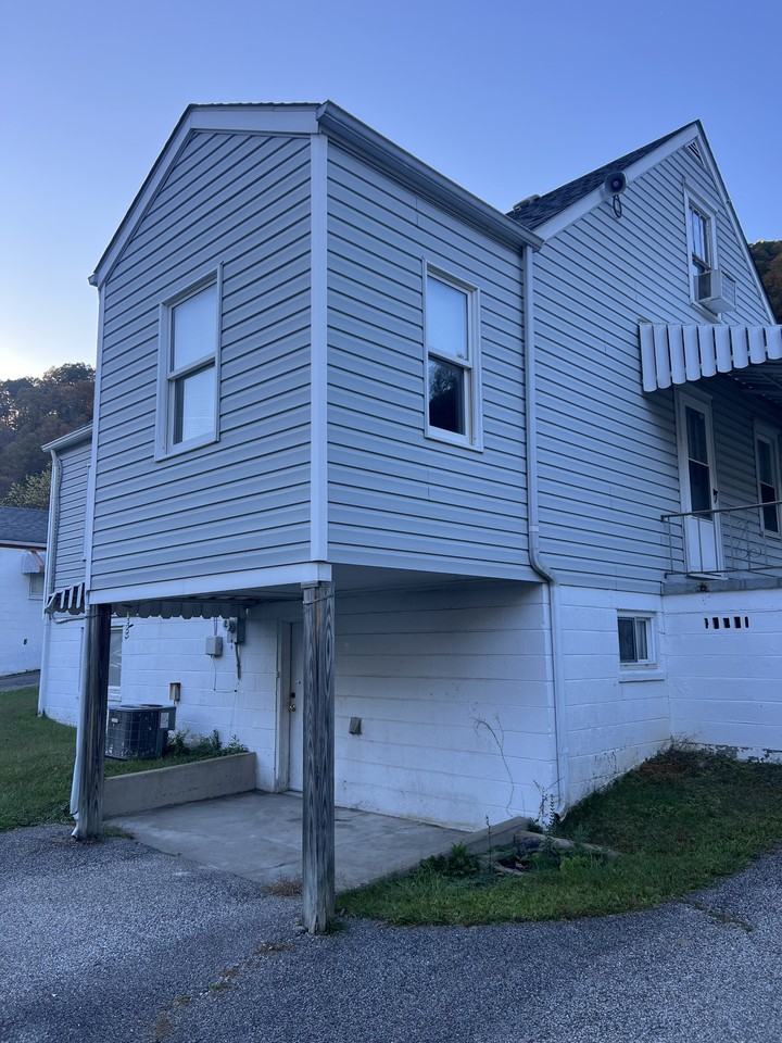 754 Campbells Creek Dr #1 - Photo 2 of 10