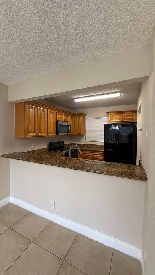 1500 Lake Crystal Dr - Photo 7 of 24