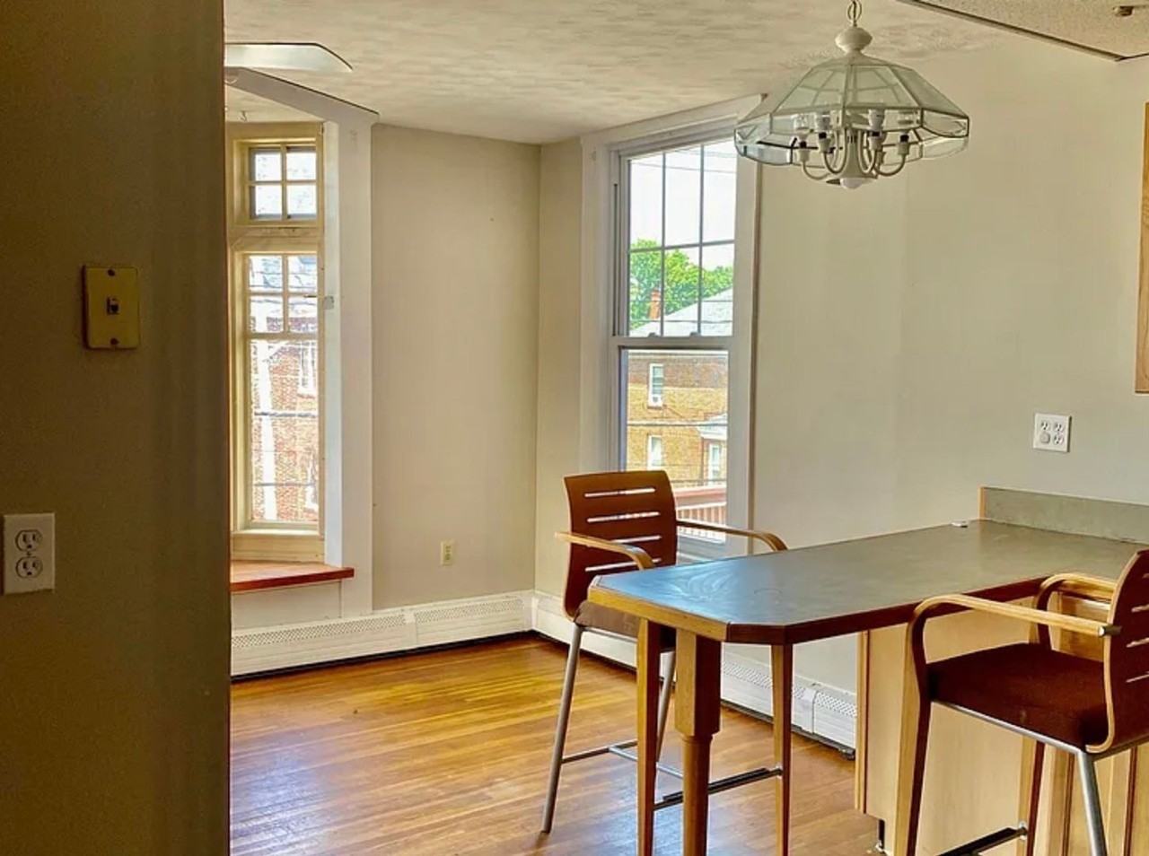 318 Pawtucket St - Photo 3 of 6