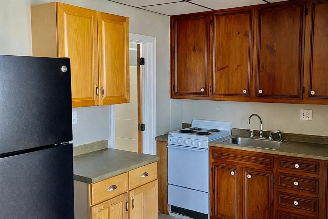 318 Pawtucket St - Photo 5 of 6