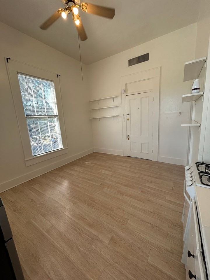 703 Salem St #7 - Photo 5 of 12