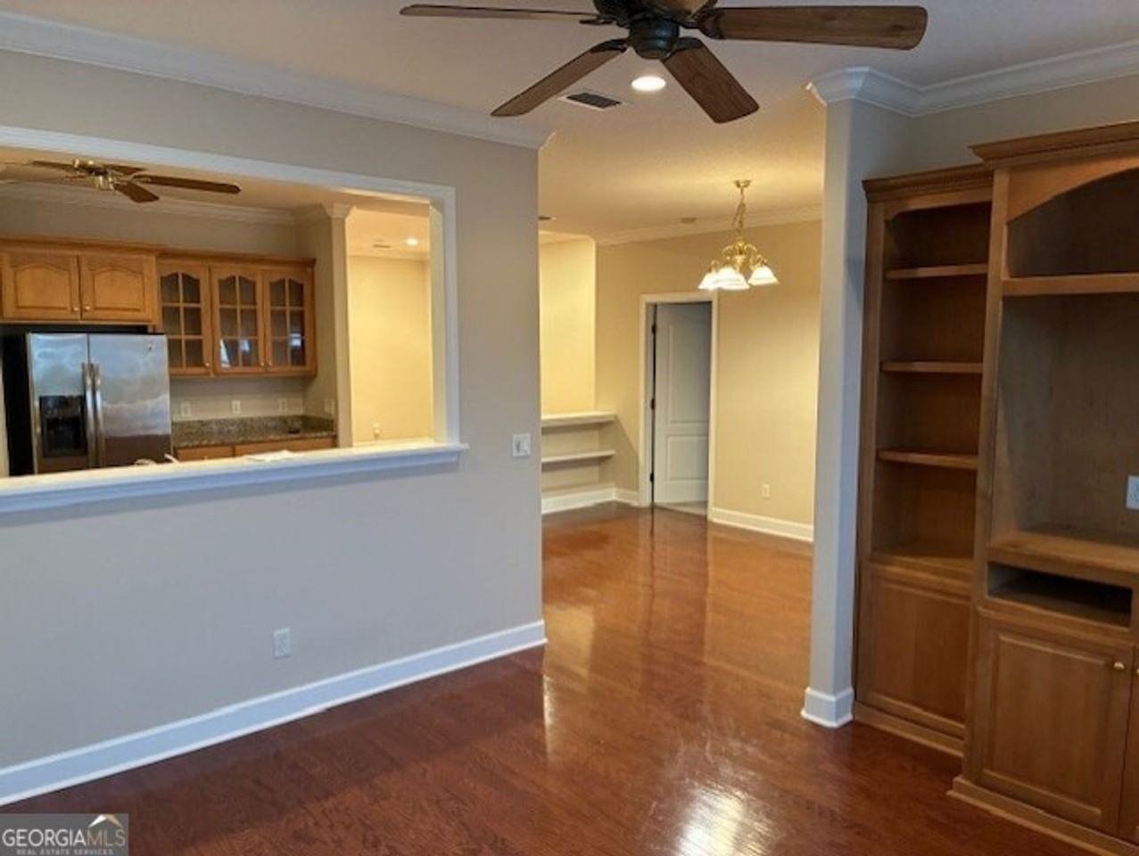 156 Austin Ryan Dr - Photo 2 of 39